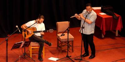 İskele Belediye Tiyatrosu’ndan bayrama özel Şarkı ve Şiir Gecesi