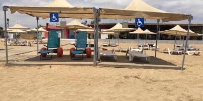 Bafra Halk Plajı engelli şezlonglarıyla bir ilk