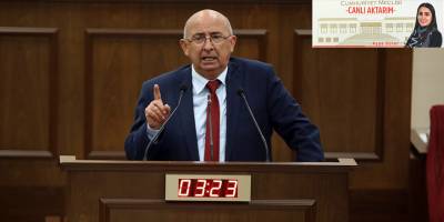 Özyiğit’ten hükümete: Bu koltuklarda niye oturuyorsunuz?