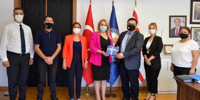 Öksüzoğlu’ndan DAÜ’ye ziyaret