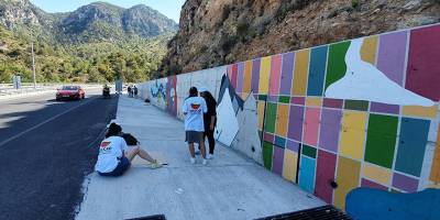 Ciklos kavşağındaki duvarlara desenler çizildi