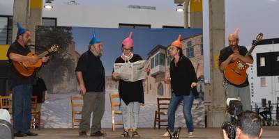 "Delirenler" Merkez Lefkoşa'da sahnelendi