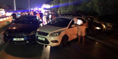 5 araç çarpıştı, 1 hafif yaralı