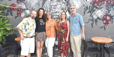 Sistemin kadını daha fazla ezdiği düzende Mağusa’dan gür bir çığlık geldi: “Üç Ayna”