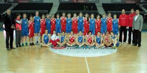 Genç milliler adaya döndü