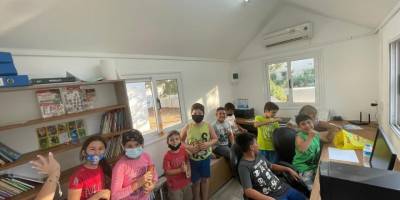 343 kişi karavanı ziyaret ederken, 298 çocuk kitabı dağıtıldı