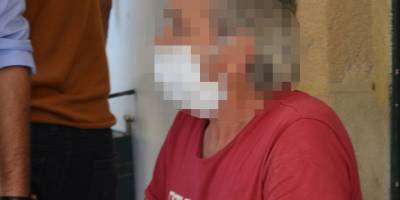 Kapıyı kırıp eve girdi, av tüfeğini alıp gitti