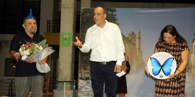 “Delirenler” Asya bebek için sahnelendi