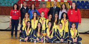 Liseli hentbolcular Denizli’de