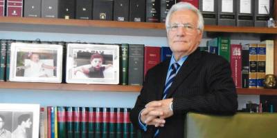 Cyprus Mail'in sahibi Neocleous, Covid-19'dan öldü