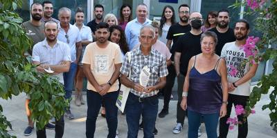 YENİDÜZEN, 30 yıllık emekçisini alkışlarla uğurladı