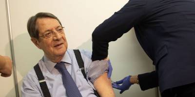 Anastasiadis 3. doz aşı oldu