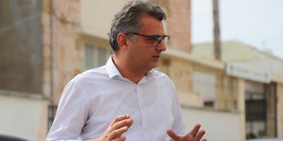 Erhürman: Halkın fena halde zamanını çaldılar