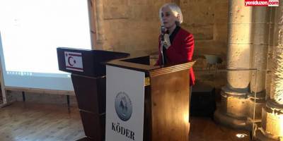 Tatar kürsüyü gönderdi, 1 saat bekletti, gitmedi