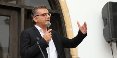 Erhürman: Ülkemizde bu kadar çok başarılı sanatçının çıkması bir gurur kaynağı