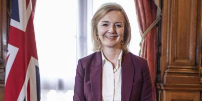 İngiltere Dışişleri Bakanı’nın ilk Kıbrıs açıklamasında,  ‘İki toplumlu federasyon’ vurgusu