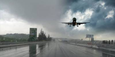 Larnaka Havaalanı’nı su bastı