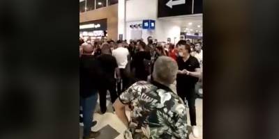 Antalya-Ercan uçuşunda rötar isyanı