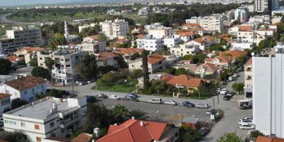 “Devlet, taşınmaz mal komisyonu aracısı gibi göçmenlerin mallarını satmasına yardımcı oluyor"