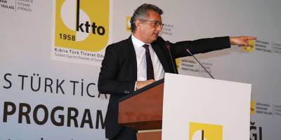 Erhürman: Gideceği limanı bilmeyen gemiye hiçbir rüzgârdan hayır gelmez