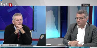 "Gümbür gümbür duvara doğru gittik"