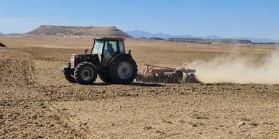 Kuzeyde yaşayan Kıbrıslı Rum çiftçilere maddi destek