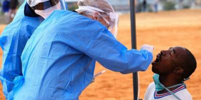 Güney Afrika Covid varyantı nedeniyle 6 ülkeden İngiltere'ye yapılacak seyahatlere kısıtlama getirildi