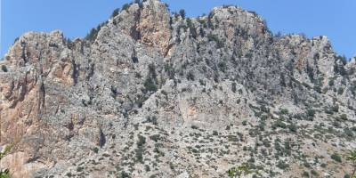 30 metre yükseklikten düştü, hayatını kaybetti