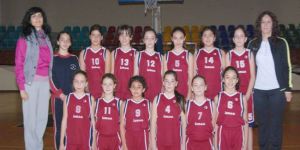 Basketbolda küçükler terliyor