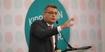 "Kendi ayakları üzerinde duran bir ekonomi mümkün"