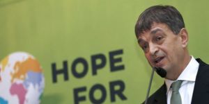 Champagne resmen aday