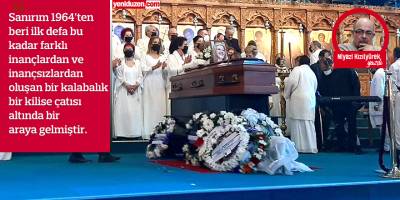 Ve Koro Şefi Sahneyi Terk Etti!