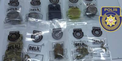 50 gram uyuşturucu ile yakalandı