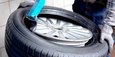 Hava doldurduğu lastik patladı, Yazıcı ağır yaralandı