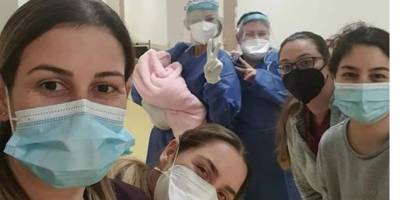 Pandemi Hastanesi'nde 3 doğum birden