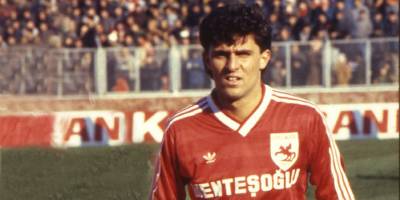 Mete Adanır kabri başında anılacak