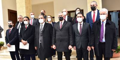Lefkoşa’dan seçilen vekiller mazbatalarını aldı