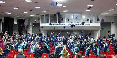 DAÜ mezunları diplomalarını aldı