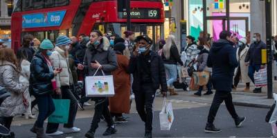 İngiltere'de karantina zorunluluğu kaldırılıyor