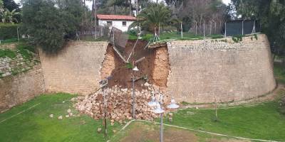 Özge Samioğlu: “Sur üzerindeki mimari yapılar surlara zarar veriyor”