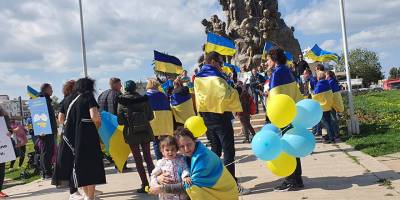 Ukrayna’ya destek, savaşa hayır