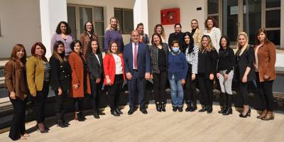 Karavezirler, kadın personelle bir araya geldi