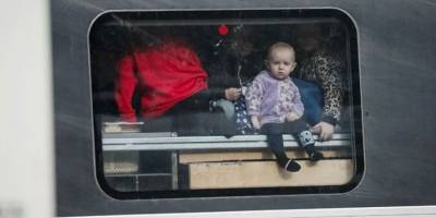 Rus saldırısından kaçış: Lviv tren istasyonunda endişeli bekleyiş