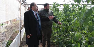 Başbakan: "Havaların ısınmasıyla birlikte sebze ve meyve fiyatları düşecek"