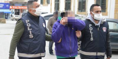 “Yakalanınca elindeki 2 gram hintkenevirini yere attı”