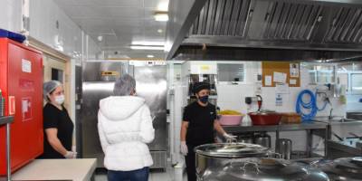 Girne Belediyesi üç işletmeyi mühürledi