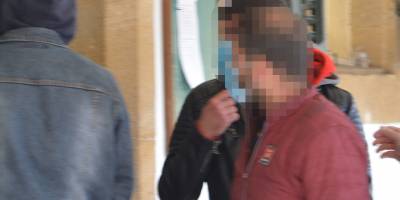 ‘Şüpheli görülüp’ kontrol edildiler,  ‘yasa dışı’ girişleri ortaya çıktı