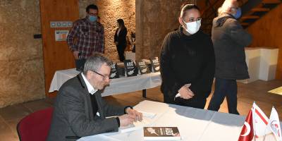 İlksoy Aslim kitabını Girne’de tanıttı