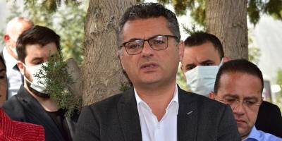 Erhürman, “Ahmet Mithat Berberoğlu, hiçbir şekilde unutturulamayacak isimlerden biridir"