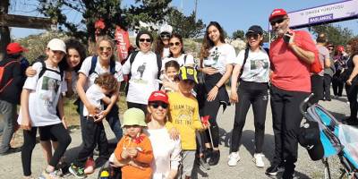 Kanser farkındalığı için yürüdürler